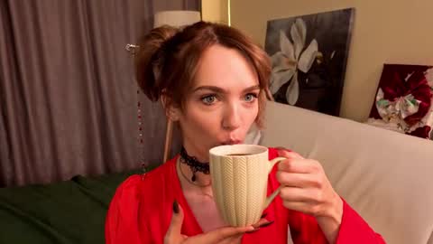Snapshot of tomikavilandre chatting on 27, 7, 2026 Lana online show from 27, 7, 2026