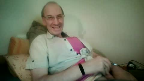 Snapshot of tomislav321 chatting on 18, 4, 2026 tomislav321 online show from 18, 4, 2026