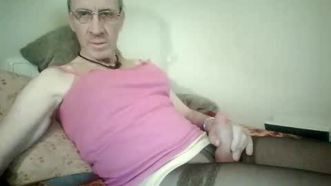 Snapshot of tomislav321 chatting on 23, 4, 2026 tomislav321 online show from 23, 4, 2026