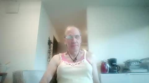 Snapshot of tomislav321 chatting on 1, 5, 2026 tomislav321 online show from 1, 5, 2026