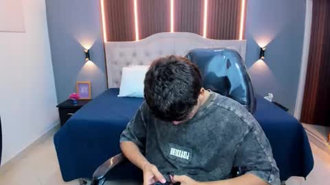 Tommy  online show from 1, 2, 2026