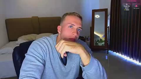 Snapshot of tommy_cumfinger chatting on 25, 7, 2026 Tommy online show from 25, 7, 2026