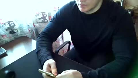 Tommi Li online show from 5, 1, 2025