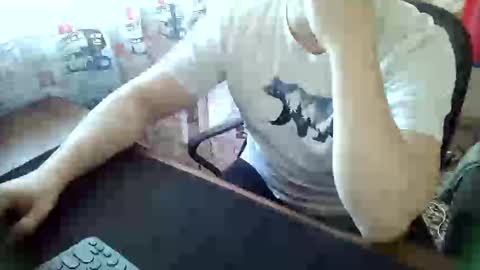 Tommi Li online show from 25, 1, 2025