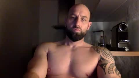 Snapshot of tommyx01 chatting on 14, 12, 2024 Thomas Fit online show from 14, 12, 2024