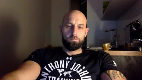 Snapshot of tommyx01 chatting on 18, 12, 2024 Thomas Fit online show from 18, 12, 2024