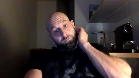 Snapshot of tommyx01 chatting on 24, 12, 2024 Thomas Fit online show from 24, 12, 2024