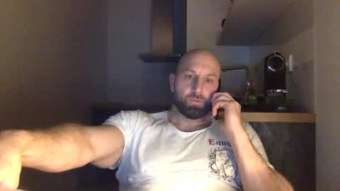 Snapshot of tommyx01 chatting on 2, 1, 2025 Thomas Fit online show from 2, 1, 2025