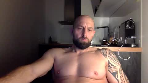Snapshot of tommyx01 chatting on 14, 1, 2025 Thomas Fit online show from 14, 1, 2025