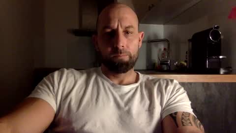 Snapshot of tommyx01 chatting on 24, 1, 2025 Thomas Fit online show from 24, 1, 2025