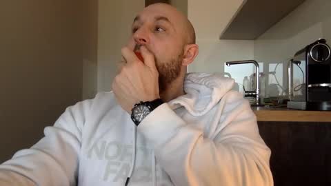 Snapshot of tommyx01 chatting on 4, 2, 2025 Thomas Fit online show from 4, 2, 2025