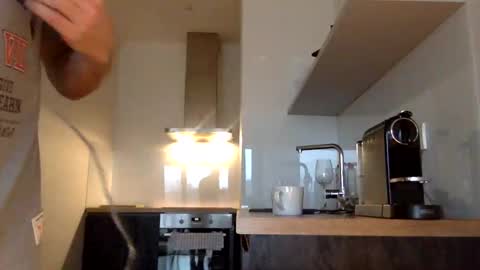 Snapshot of tommyx01 chatting on 6, 2, 2025 Thomas Fit online show from 6, 2, 2025