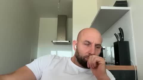 Snapshot of tommyx01 chatting on 22, 9, 2025 Thomas Fit online show from 22, 9, 2025