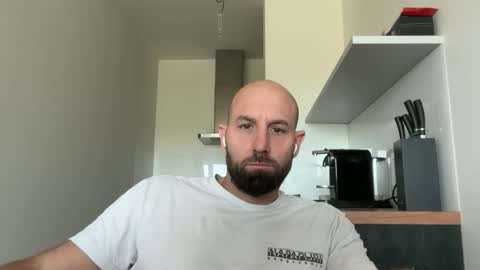 Snapshot of tommyx01 chatting on 24, 9, 2025 Thomas Fit online show from 24, 9, 2025