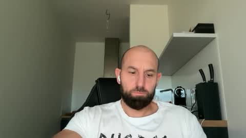 Snapshot of tommyx01 chatting on 5, 10, 2025 Thomas Fit online show from 5, 10, 2025