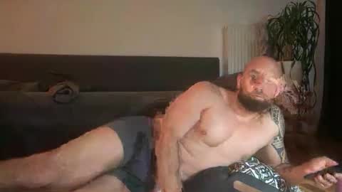 Snapshot of tommyx01 chatting on 16, 10, 2025 Thomas Fit online show from 16, 10, 2025