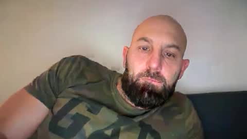 Snapshot of tommyx01 chatting on 18, 10, 2025 Thomas Fit online show from 18, 10, 2025