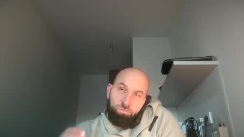 Snapshot of tommyx01 chatting on 20, 10, 2025 Thomas Fit online show from 20, 10, 2025