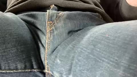 Snapshot of tomscibbly chatting on 1, 1, 2025 tomscibbly online show from 1, 1, 2025