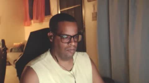 Snapshot of toni2814 chatting on 3, 3, 2026 Antonio online show from 3, 3, 2026