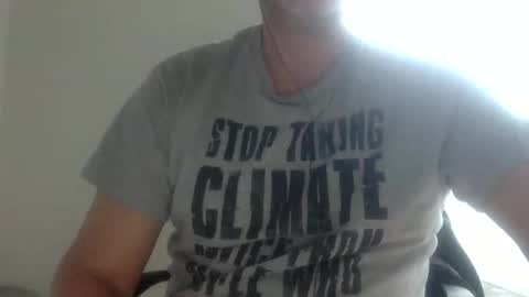 Snapshot of tonic999 chatting on 17, 2, 2026 Call me Calvin online show from 17, 2, 2026