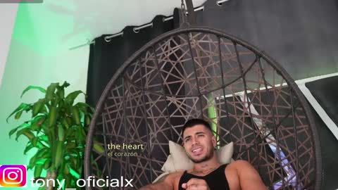 Snapshot of tony_newmen chatting on 24, 1, 2025 tony online show from 24, 1, 2025