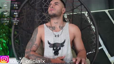 Snapshot of tony_newmen chatting on 2, 2, 2025 tony online show from 2, 2, 2025