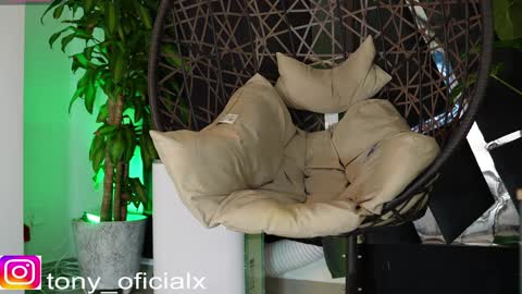 Snapshot of tony_newmen chatting on 8, 2, 2025 tony online show from 8, 2, 2025