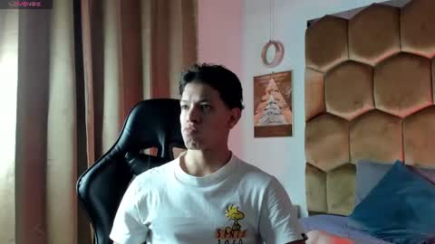 Snapshot of tony_petrov chatting on 8, 7, 2026 tony_petrov online show from 8, 7, 2026