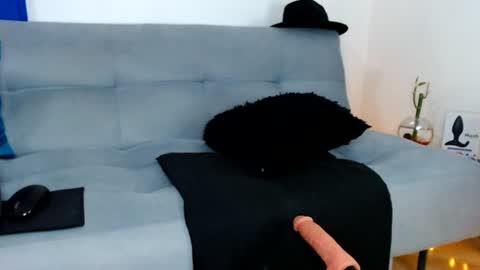 Snapshot of tonycollins_ chatting on 19, 6, 2026 Tony online show from 19, 6, 2026