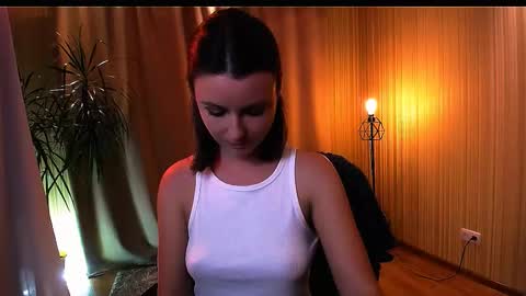 Elizabeth online show from 9, 10, 2025