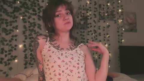 Snapshot of top_magical_girls chatting on 22, 9, 2025 Alice and Sandra online show from 22, 9, 2025