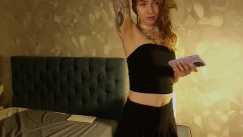 Snapshot of top_magical_girls chatting on 13, 10, 2025 Alice and Sandra online show from 13, 10, 2025