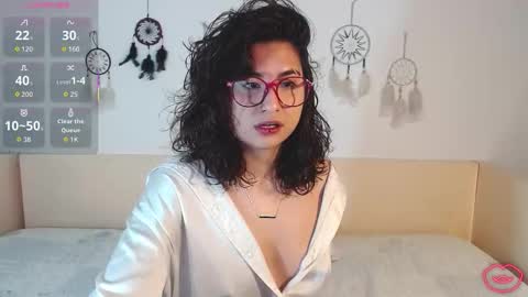 tori_just online show from 10, 10, 2025