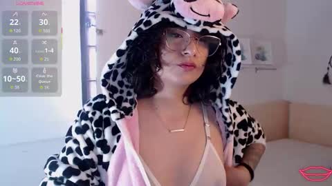 tori_just online show from 31, 10, 2025
