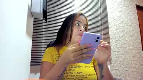 Snapshot of torres_karla chatting on 6, 11, 2025 karla online show from 6, 11, 2025