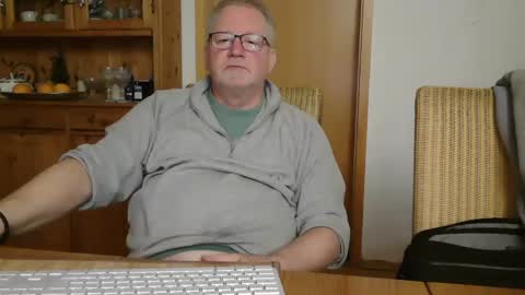 Snapshot of toto758 chatting on 1, 1, 2025 toto758 online show from 1, 1, 2025