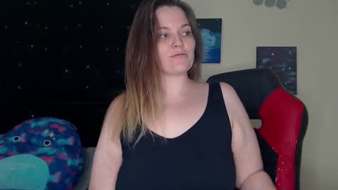 Lilly Miss Mistress Goddess Maam Queen Boss online show from 22, 12, 2024