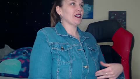 Lilly Miss Mistress Goddess Maam Queen Boss online show from 6, 1, 2025