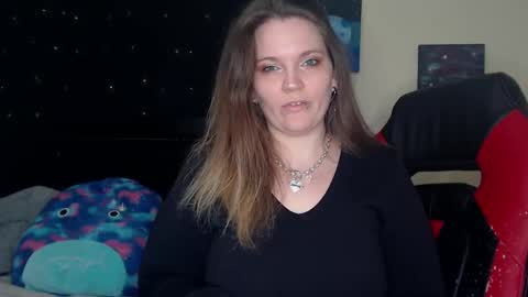 Lilly Miss Mistress Goddess Maam Queen Boss online show from 6, 2, 2025