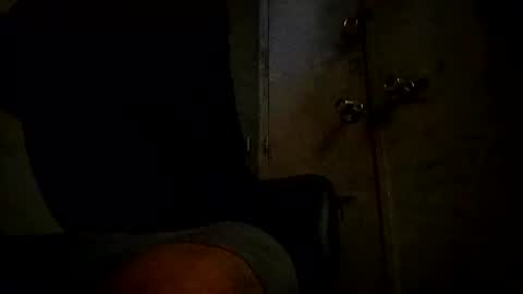 Snapshot of toyboysquirt chatting on 18, 1, 2026 toyboysquirt online show from 18, 1, 2026