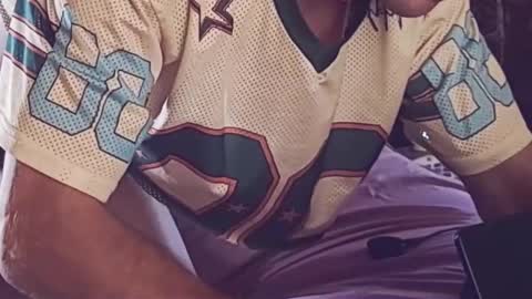 Snapshot of trailer_made chatting on 19, 10, 2025 Ethan Nash online show from 19, 10, 2025