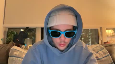 transguy222 online show from 19, 3, 2026