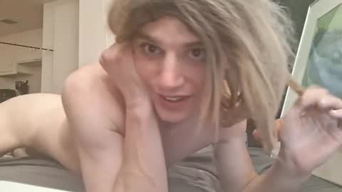 transhottie02 online show from 14, 7, 2026