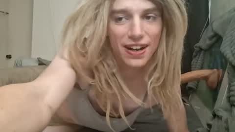 transhottie02 online show from 18, 7, 2026