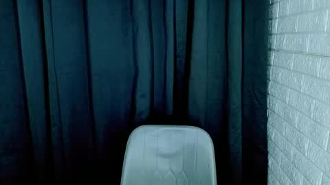 Chloe online show from 4, 7, 2026