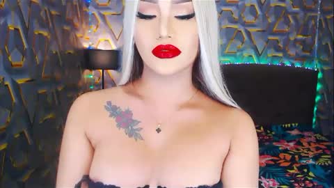 Snapshot of transplayfullolivia chatting on 4, 1, 2025 KYLIE BELLA  TS online show from 4, 1, 2025