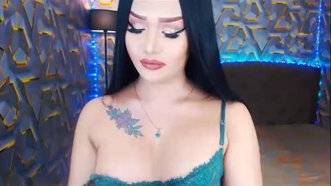 Snapshot of transplayfullolivia chatting on 23, 1, 2025 KYLIE BELLA  TS online show from 23, 1, 2025