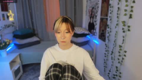Nyuta Hartmann online show from 14, 1, 2025