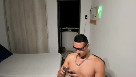 travis bakerr online show from 17, 2, 2026